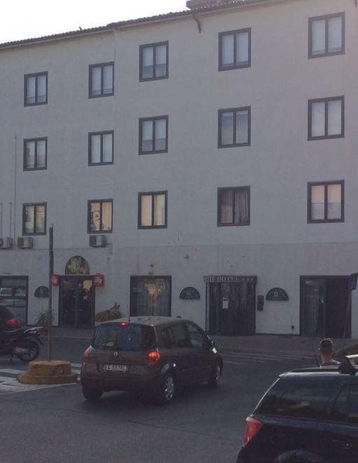 Migranti in arrivo? «Non al Petit Hotel»