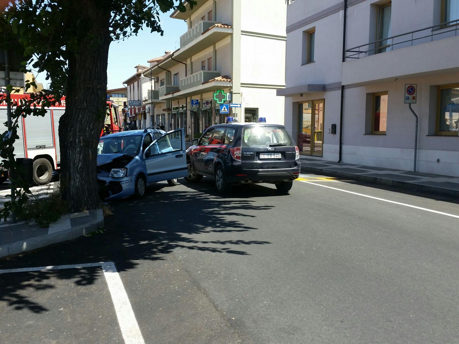 Tragedia a Monastir, si schianta contro un albero e muore