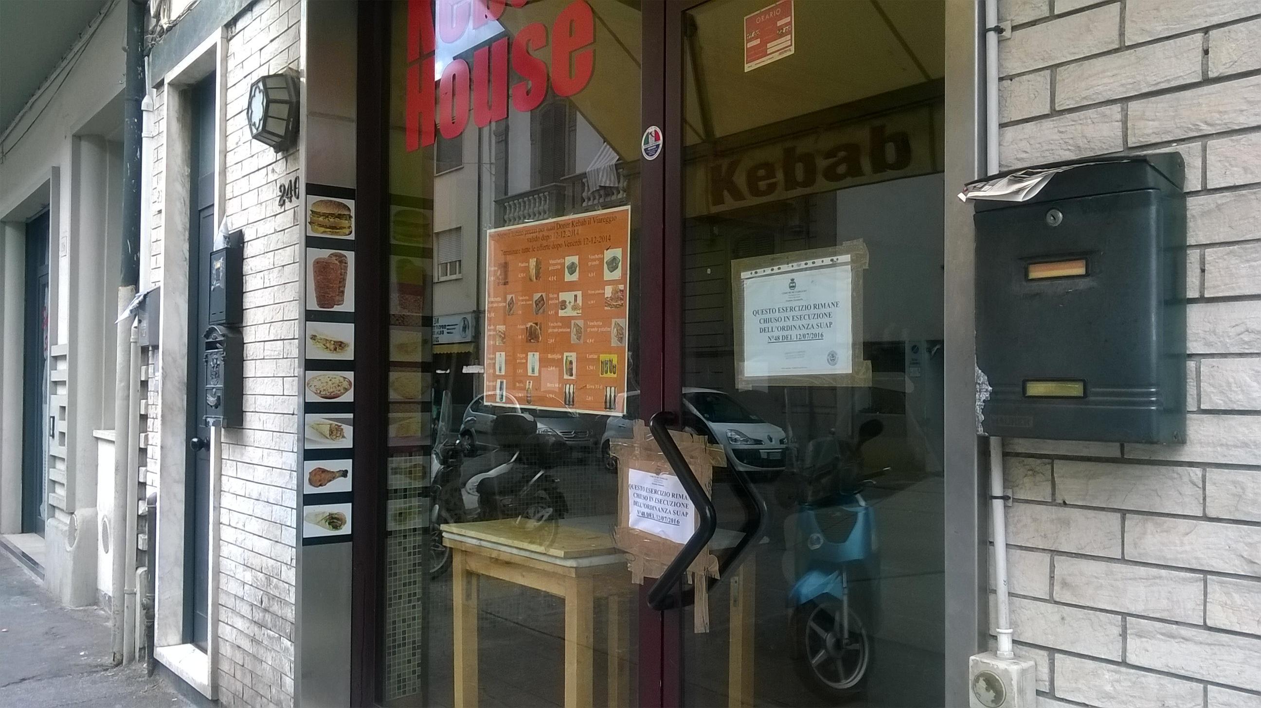 Il kebab chiuso dalla polizia municipale