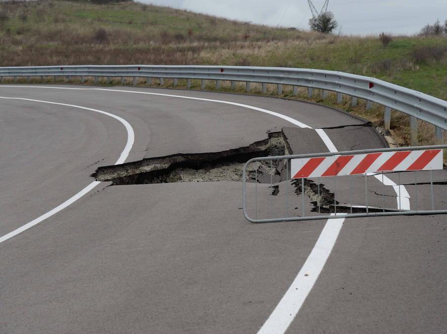 Ecco l’esposto in Procura per la strada che frana 