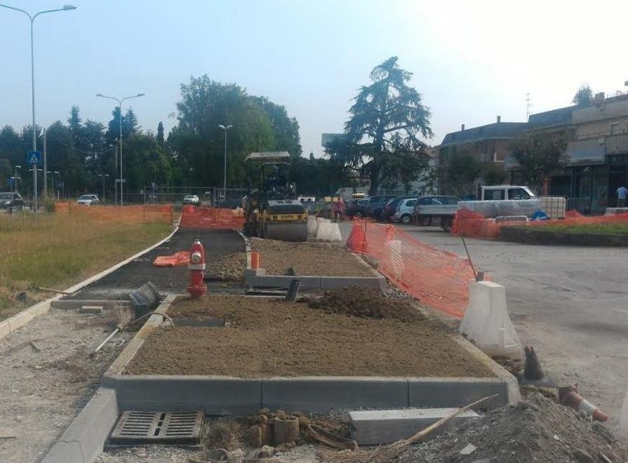 Casinalbo: altri parcheggi e un tratto di pista ciclabile 