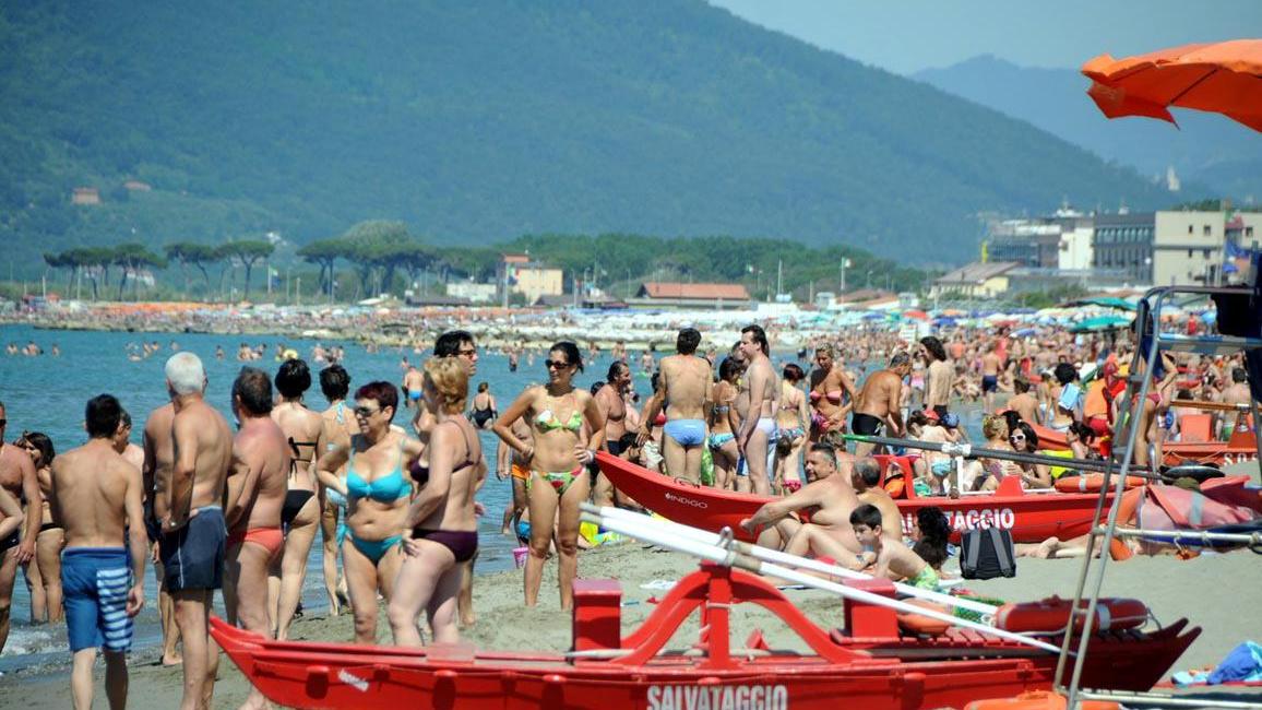 Bagni, Bolkestein imbrigliata: gara non subito e tutele ai balneari