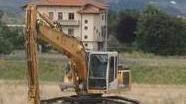 Lavori per ripulire il fosso
