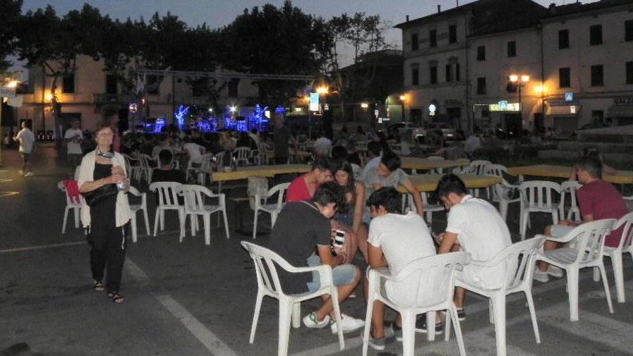 Ecco lo Sbaracco: si svuotano i negozi a prezzi scontati
