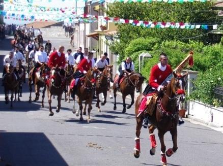 Festa di San Sebastiano con la spericolata Ardia 