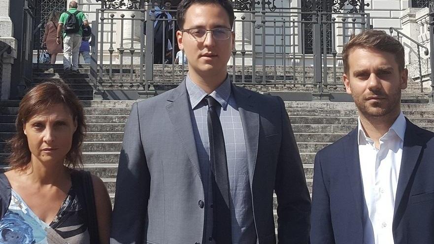 Specchi e Gad: M5S parla con il governo