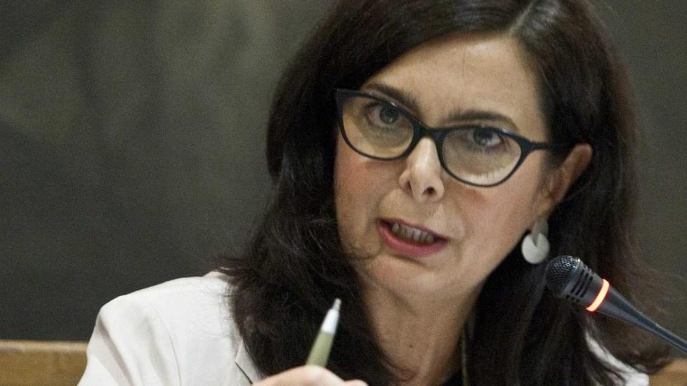 Frasi razziste su Facebook indagato un poliziotto