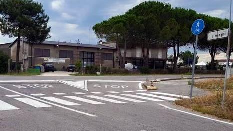 Passaggi pedonali e strisce sulle vie