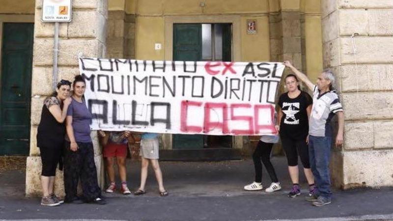 Sos casa, una nuova occupazione all' ex circoscrizione