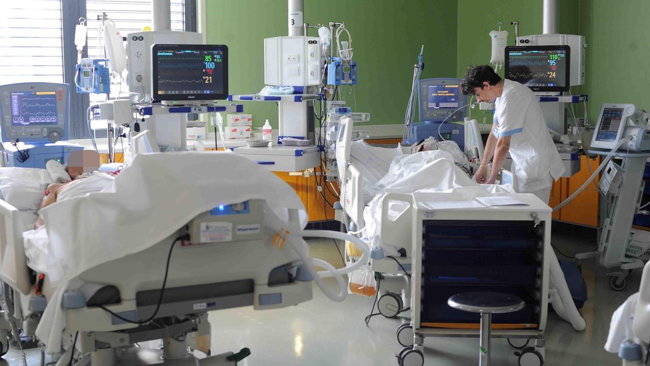 Ferie in corsia, saltano 3 letti su 10: «Cure a rischio»