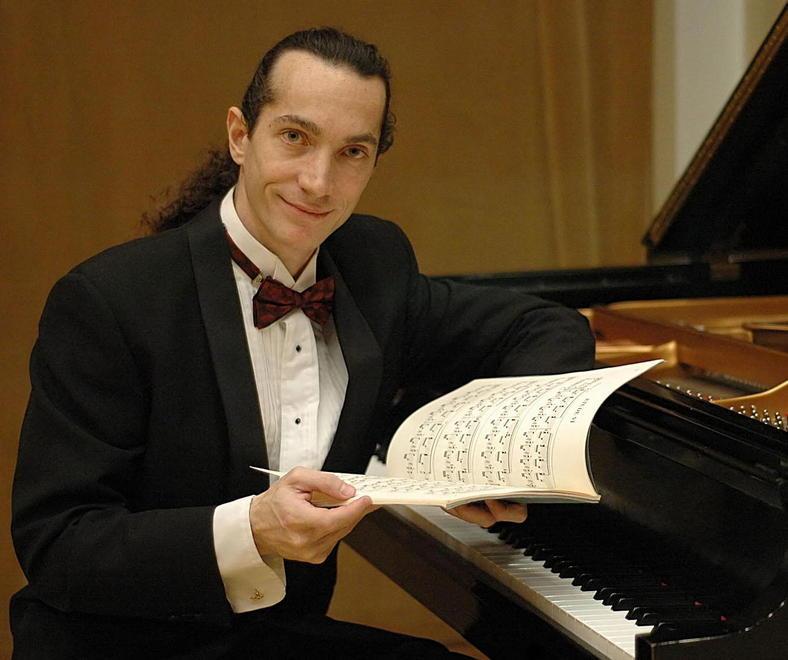 Musica nel chiostro si comincia stasera con Paolo Vairo