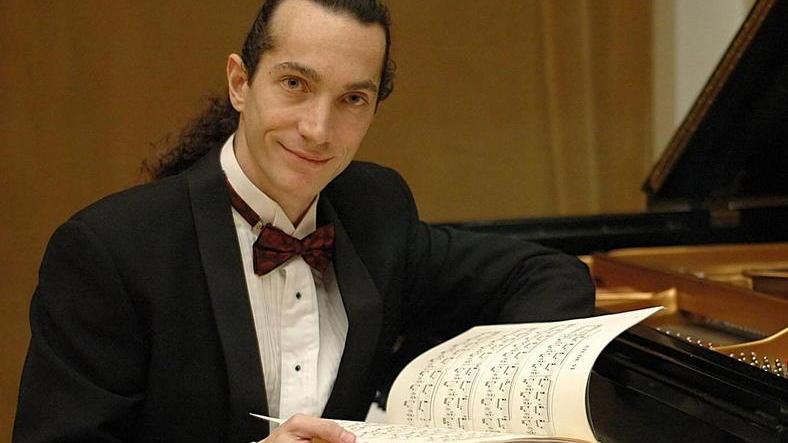 Musica nel chiostro si comincia stasera con Paolo Vairo