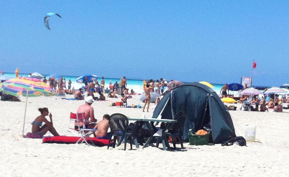 Guerra ai campeggi abusivi allestiti sul lungomare 