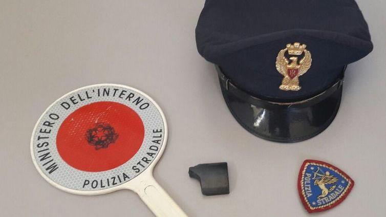 Il furbo del tir con la calamita La Stradale gli ritira la patente