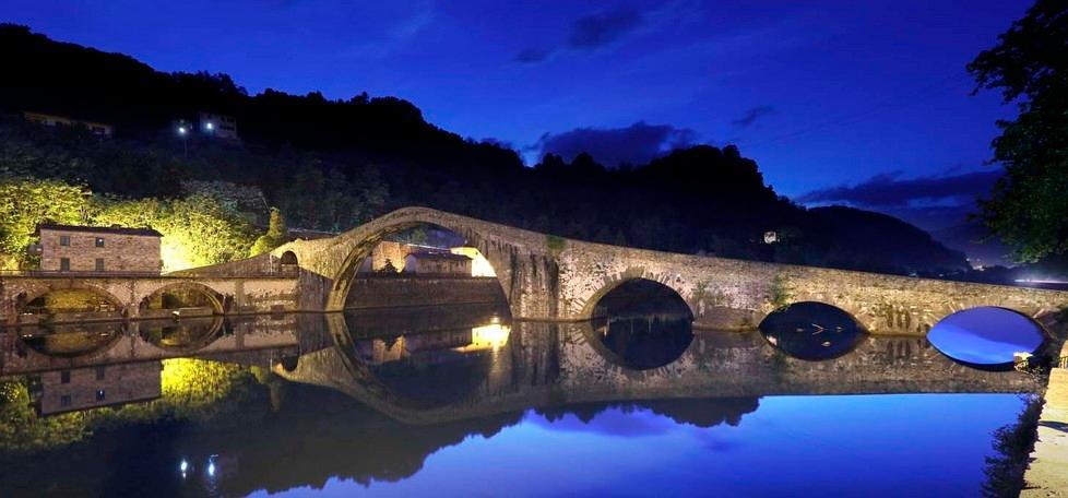 Ponte del Diavolo il fascino asimmetrico 