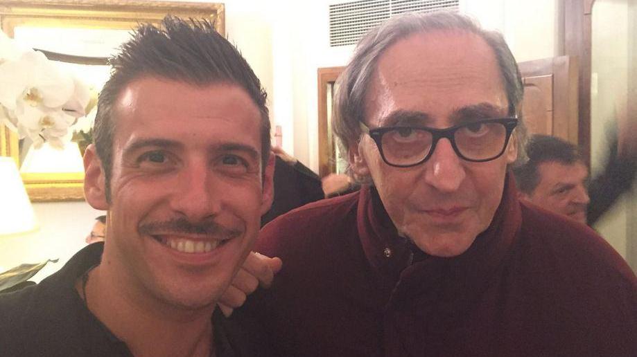 Gabbani, duetti d’autore con Simply Red e Battiato