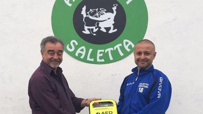 A buon fine l’iniziativa di maggio Saletta, ecco il defibrillatore