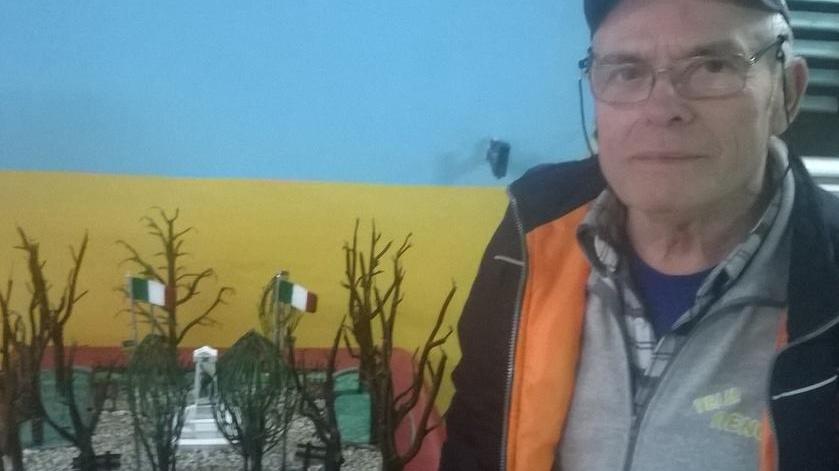 Il paese riprodotto con rame e ferro