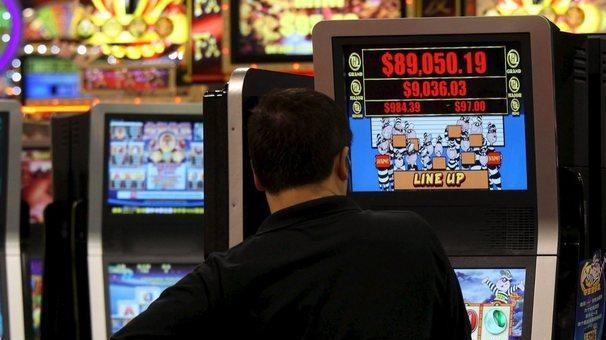 «Nei circoli Arci eliminate slot e videopoker»
