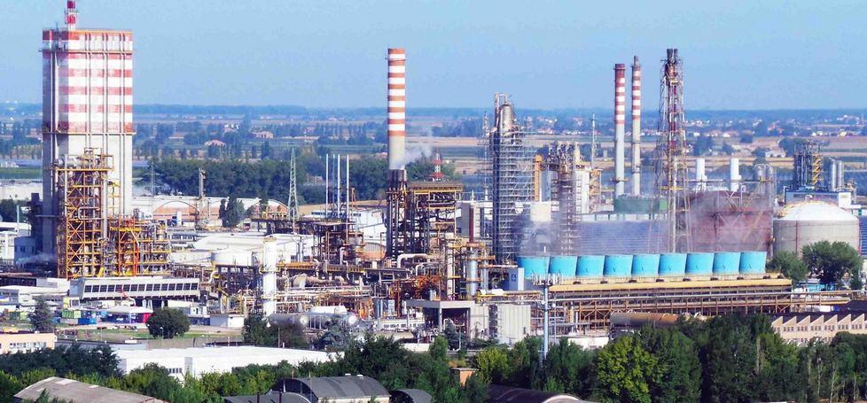 Le torce del petrolchimico ‘producono’ calore pulito 