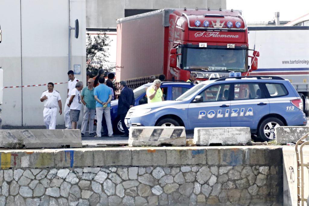 Tragedia sul lavoro in porto a Livorno, muore nell'incidente all'Alto fondale - Le Foto