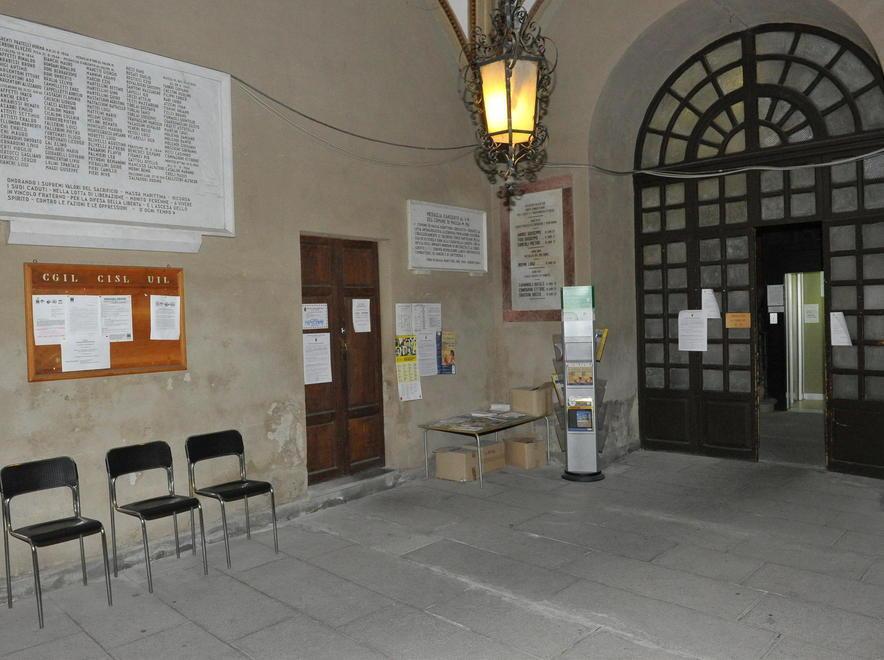Soldi ai dirigenti, la civica chiede lumi 