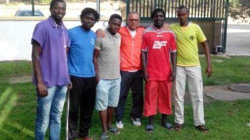 Calcio, sei profughi rinforzano la squadra