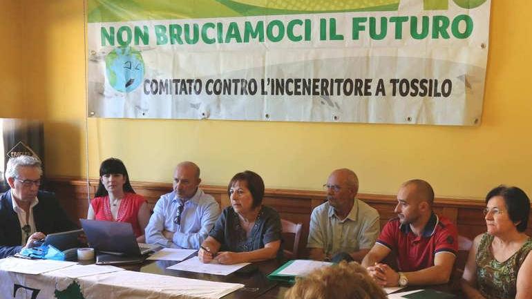 Inceneritore, i comitati ora diffidano la Regione