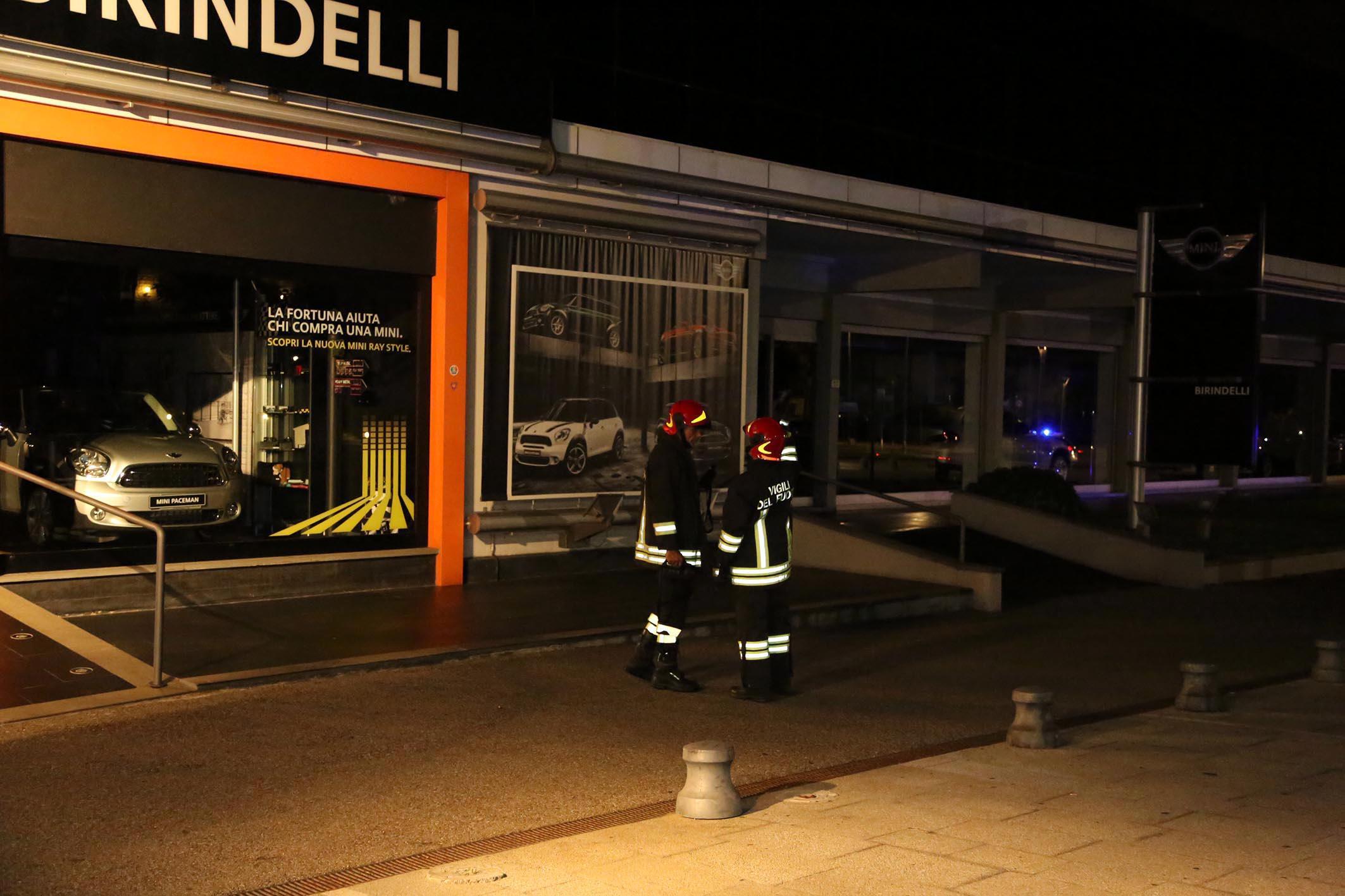 Un incendio alla Birindelli avvenuto due anni fa (foto d'archivio)