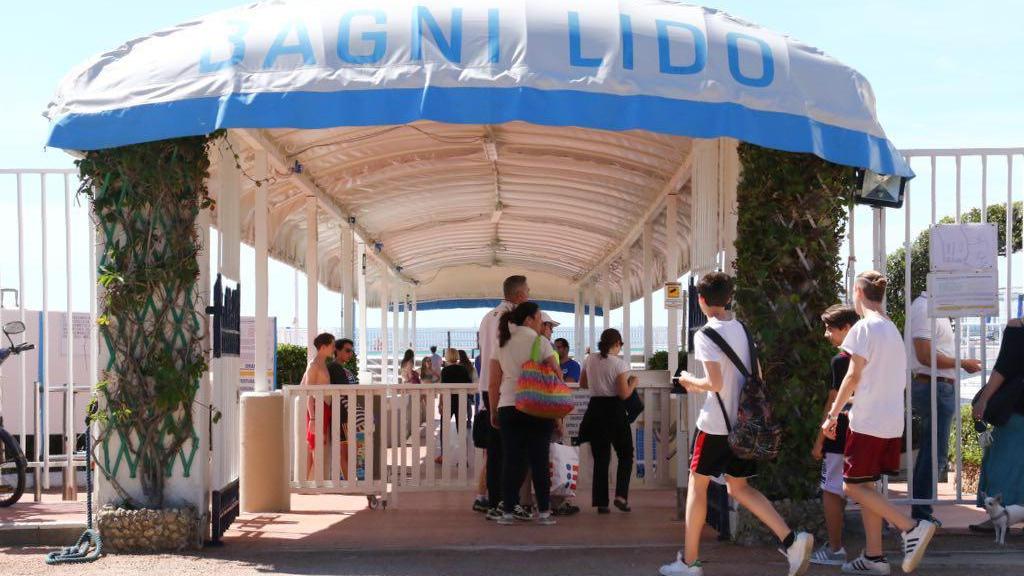 Livorno calcio, finalmente la presentazione: a metà agosto ai Bagni Lido