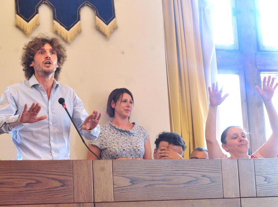 Provincia sull’orlo del default i dipendenti fischiano Fanucci