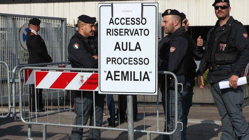 Processo Aemilia, gli imprenditori reggiani e i servizi offerti dal clan