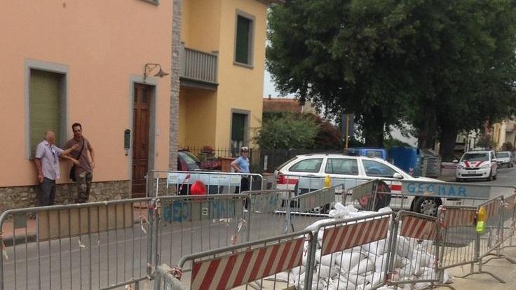 La protesta di sette famiglie «Prigionieri delle transenne»