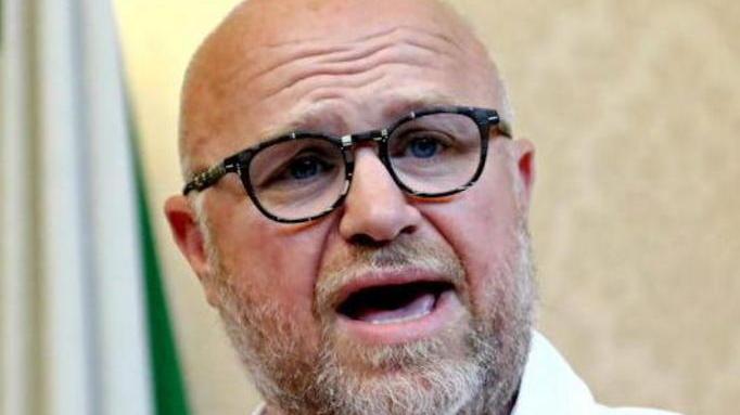 Nogarin si scusa via Facebook «per il pasticcio»