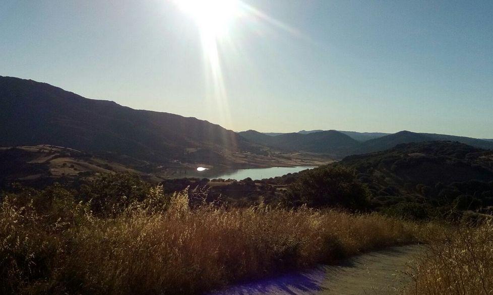 Strana luce sul lago: «Sarà un Ufo?»