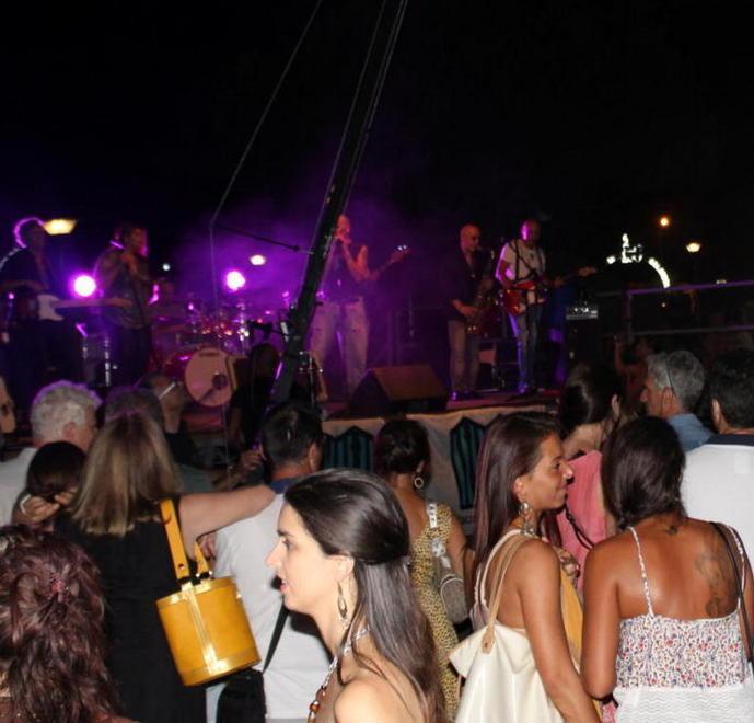 Una pennellata di rosa sulla Notte Blu di stasera a Tirrenia 