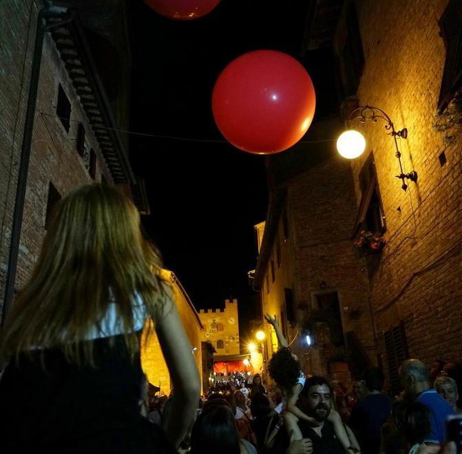 Campo si accende col festival degli artisti di strada 