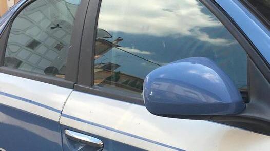 Tenta il suicidio salvata dalla polizia