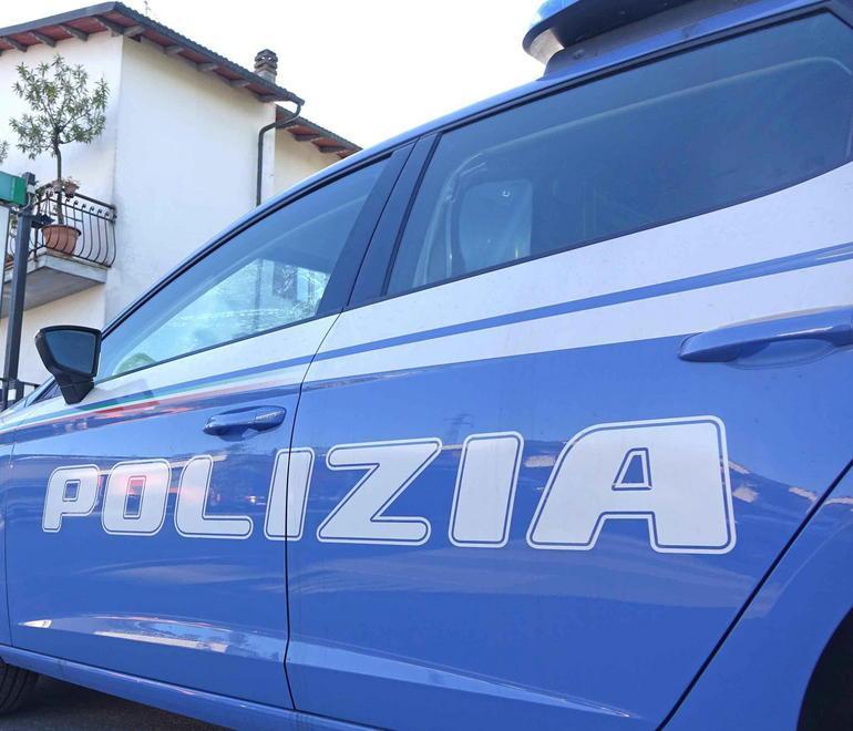 Eroina e hashish nascosti tra i vestiti la polizia lo denuncia