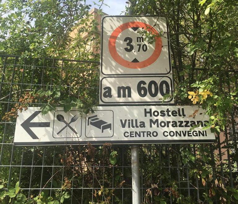 I turisti cercano l’ostello ma villa Morazzana è chiusa e diroccata 