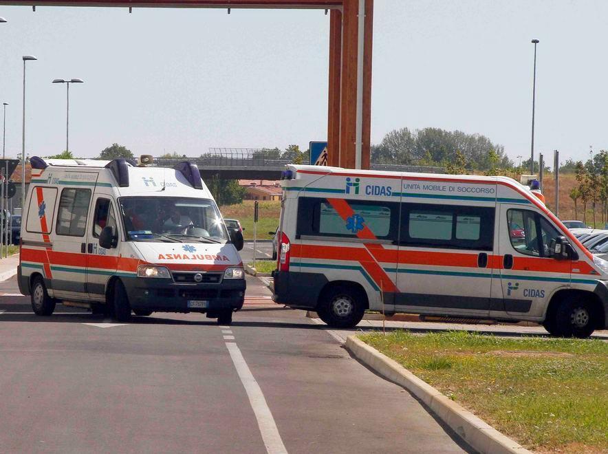 Ambulanze ai volontari, no dei sindacati 