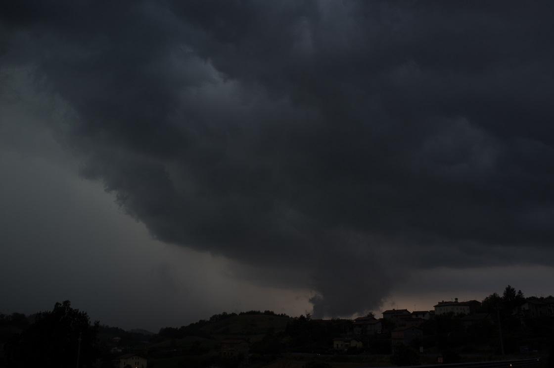 Emergenza maltempo, grandine e nubifragi in montagna con molti allagamenti