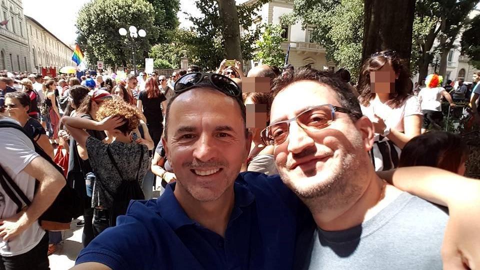 Da destra Marco Valori e Roberto Bonfanti al Firenze Pride (foto da Facebook)