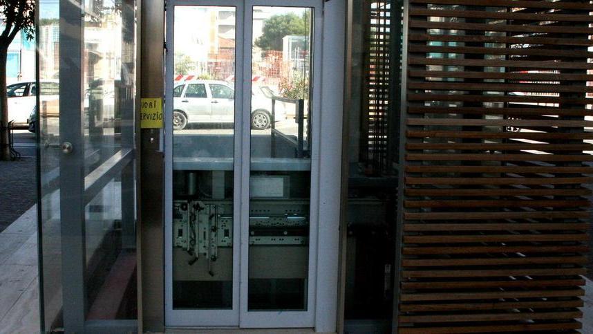È ancora rotto l’ascensore del sottopasso pedonale