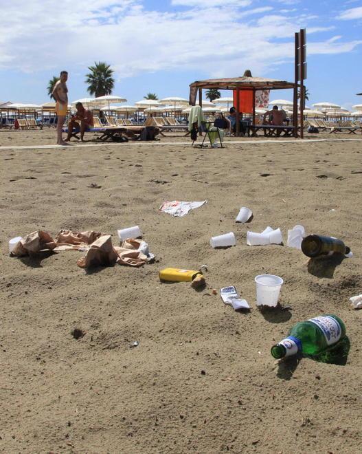 «Troppi incivili»: il turista se ne va 