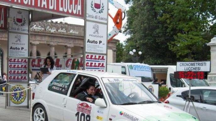 In piazza “Dieci storie proprio così”