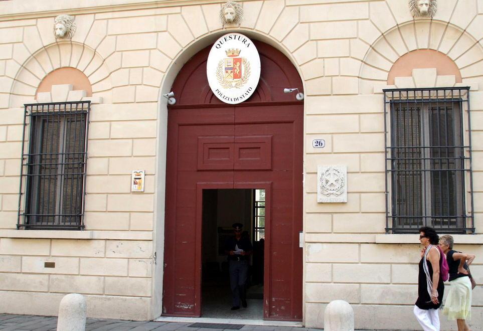 Uffici armi e licenze Nuovi orari dal primo agosto