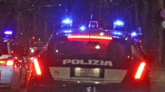 Era senza patente Tenta fuga con l’auto