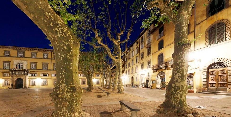 La piazza “Grande” voluta da Elisa per l’imperatore 