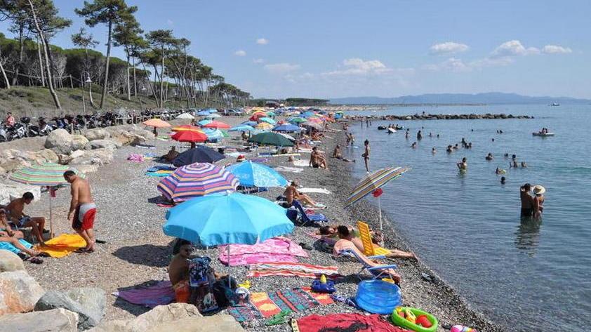 Rifiuti, raccolta differenziata anche sulle spiagge libere